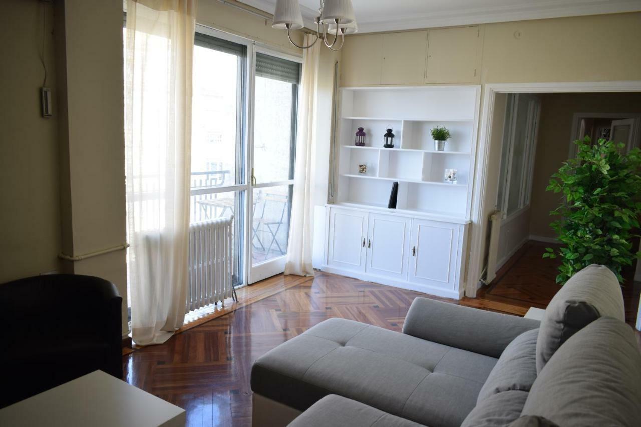Ferienwohnung Espacios Blanco Santiago - Con Parking. Valladolid Exterior foto